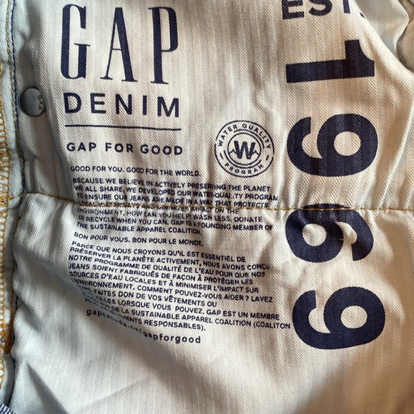 Gap mid wash straight leg high rise girlfriend jean size 10/30 - Picture 9 of 11